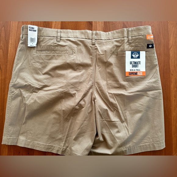 Dockers Khaki Shorts - Picture 9 of 10